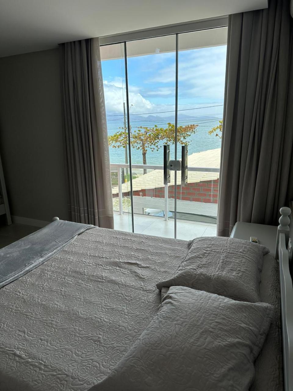 Apartamento Frente Mar Na Baia De Порту-Белу Екстер'єр фото