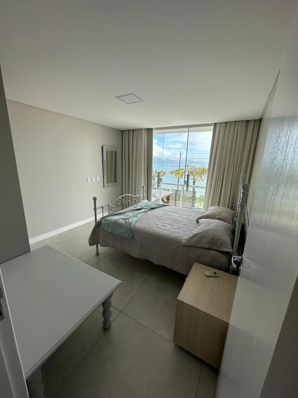 Apartamento Frente Mar Na Baia De Порту-Белу Екстер'єр фото